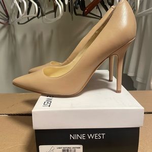 Nine West “bliss” tan heels 12 NEW